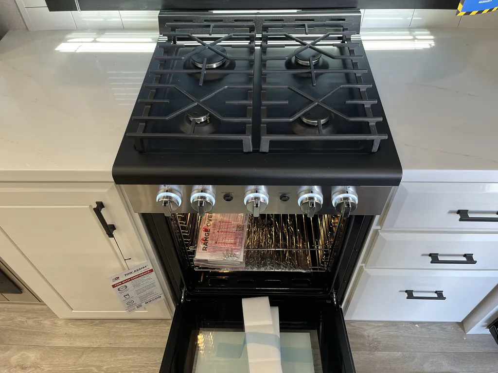 2027 Jayco Pinnacle 32RLTS, Photos photo 10