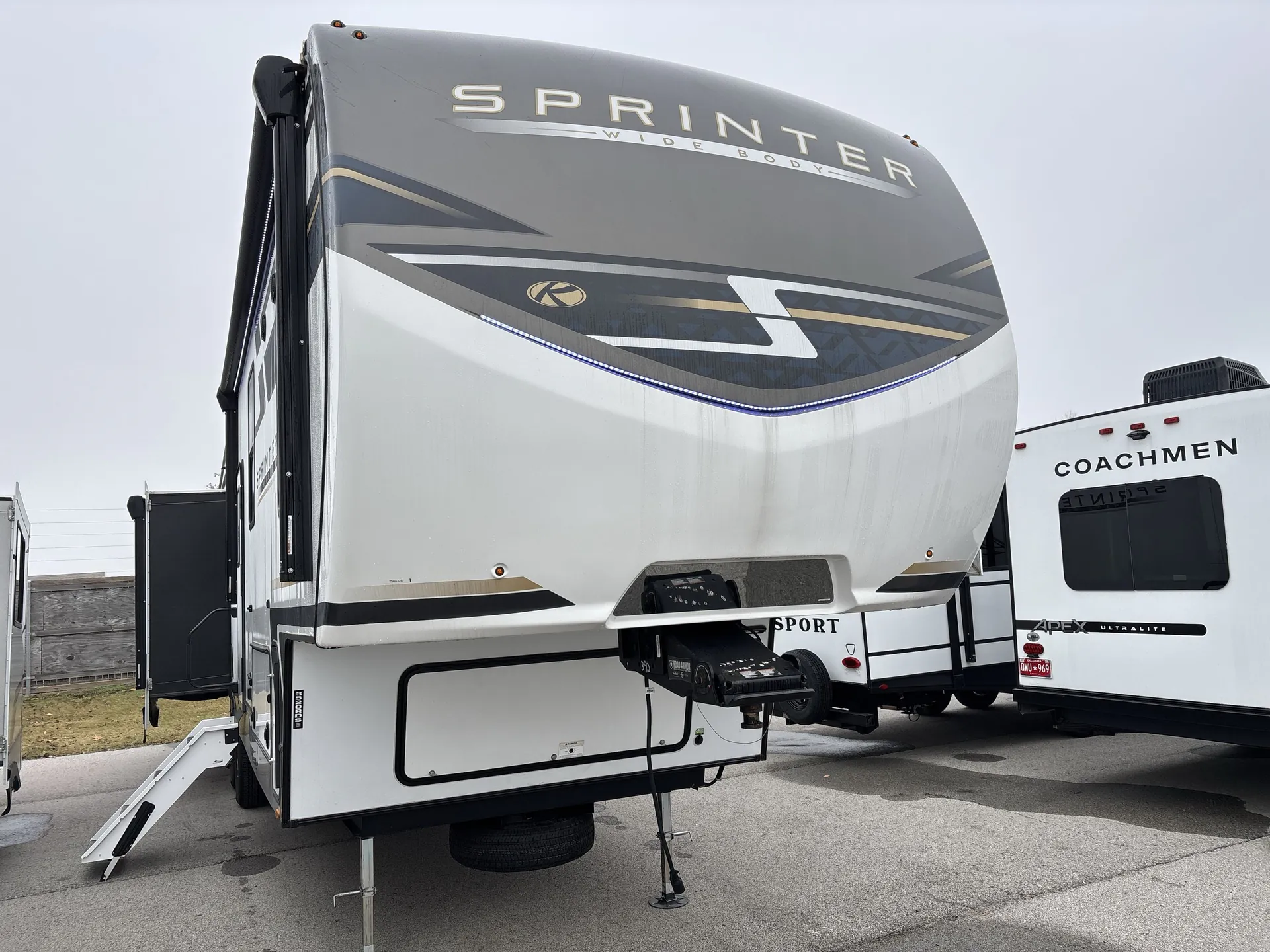 2025 Keystone Sprinter 3520RDS - Photo 2
