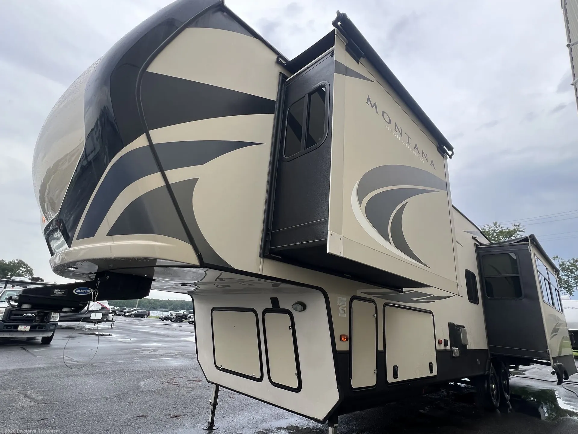 2019 Keystone Montana High Country 321MK - Photo 4