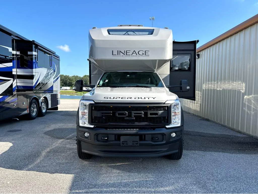 2026 Grand Design Lineage Series F 31ZW - Photo 3