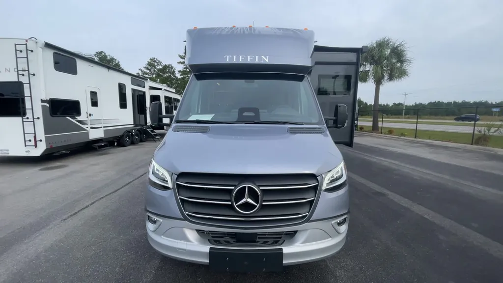 2027 Tiffin Wayfarer 25 PW, Photos photo 4