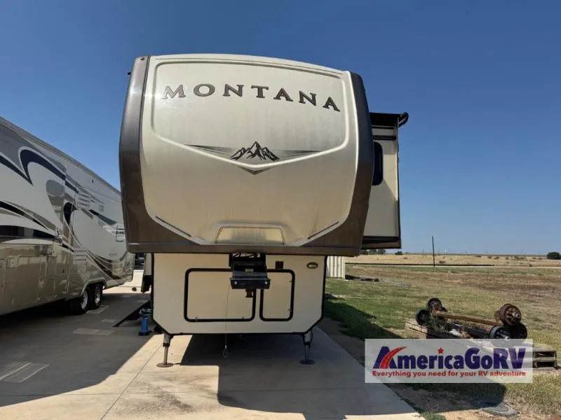 2017 Keystone Montana 3791RD - Photo 2