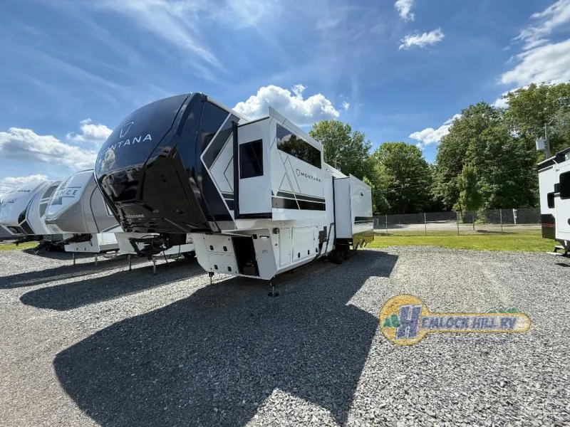 2027 Keystone Montana 3100RL - Photo 3