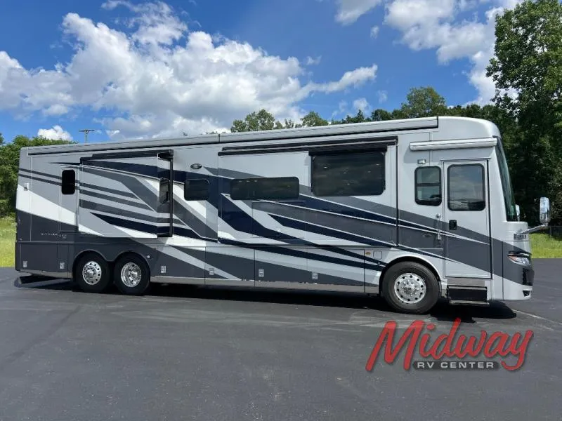 2026 Newmar Mountain Aire 4118 - Photo 2