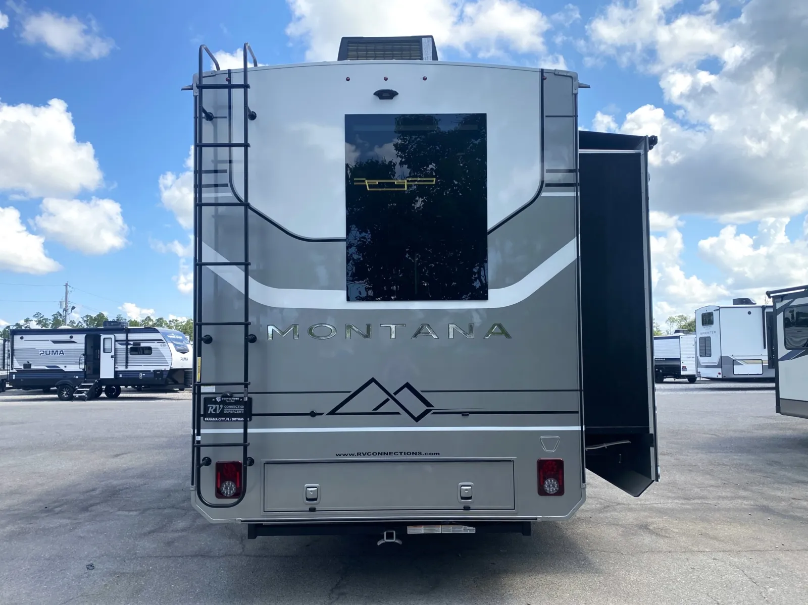 2026 Keystone RV Montana 3900RK - Photo 4