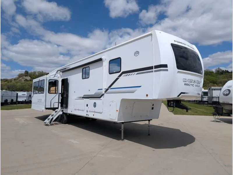 2026 Forest River Cherokee Arctic Wolf 3650SUITE - Photo 2