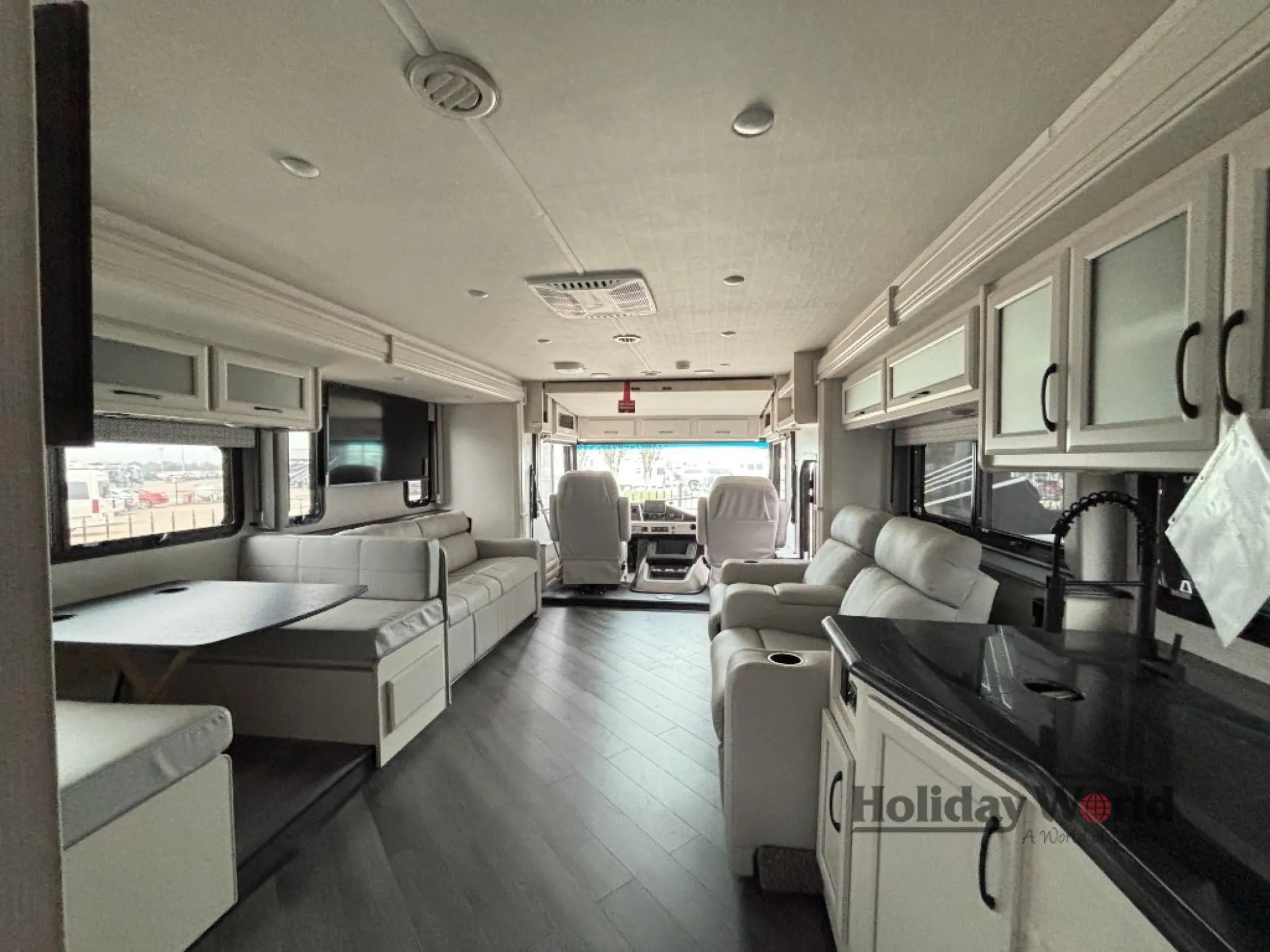 2025 Fleetwood Flex 35R - Photo 4