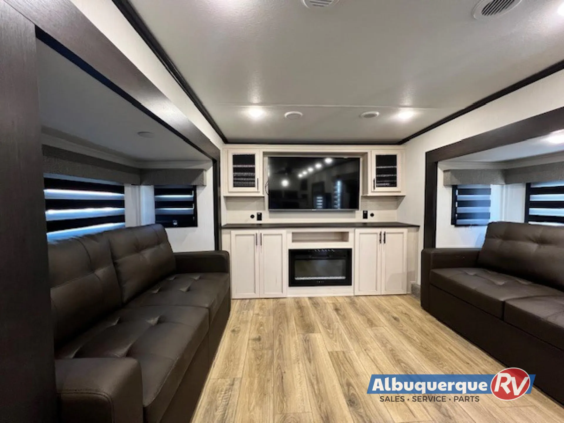 2026 Forest River Sabre 37FLH — Photo 7