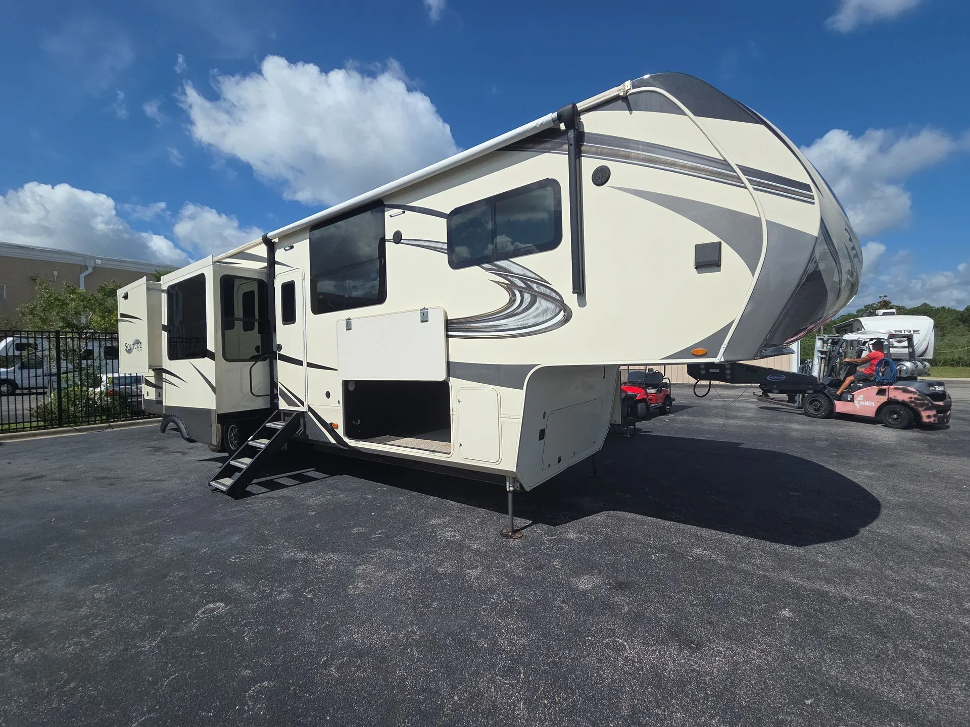 2022 Grand Design Solitude 390RK - Photo 3