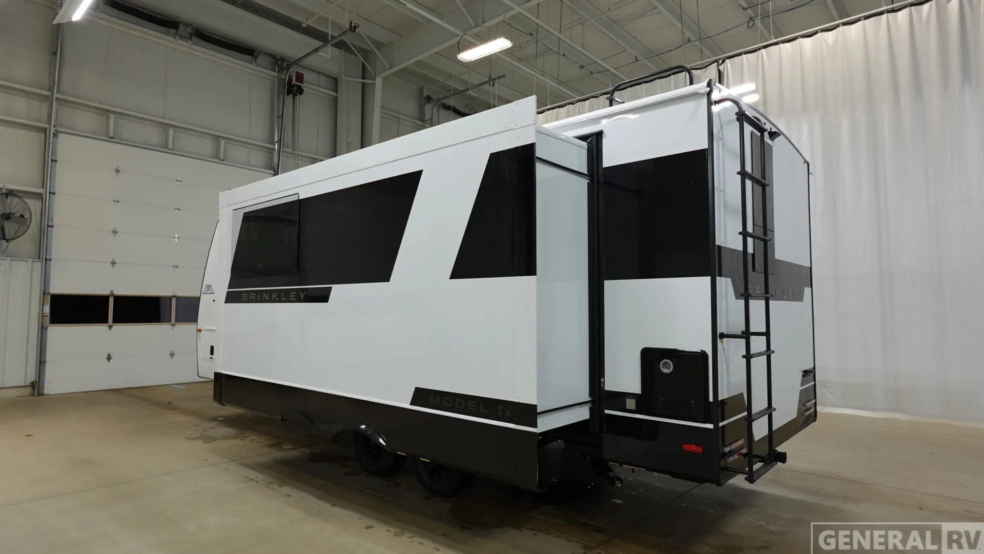 2026 Brinkley Model Ix 23X - Photo 4