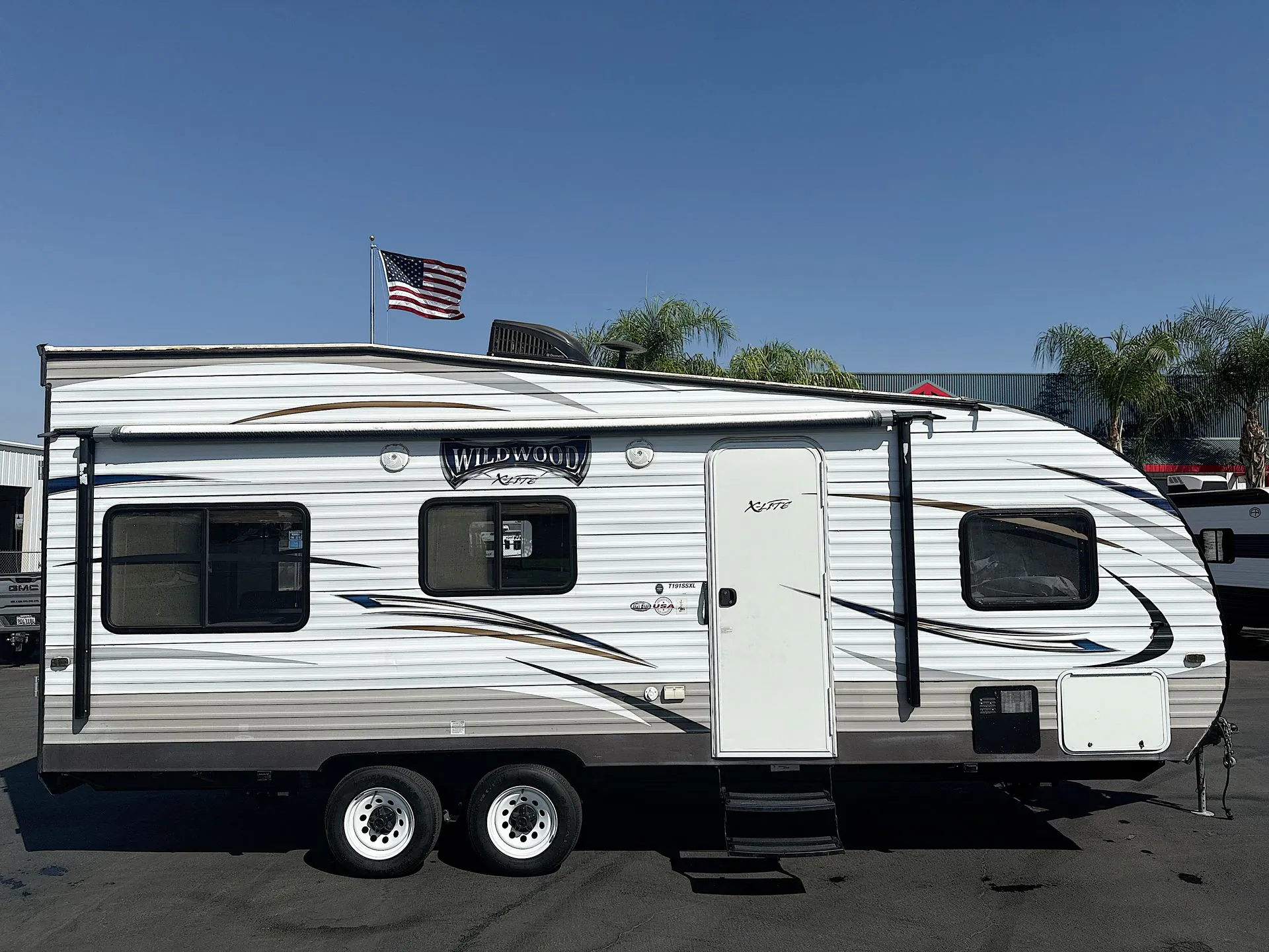 2017 Forest River RV Wildwood X-Lite 191SSXL - Photo 2