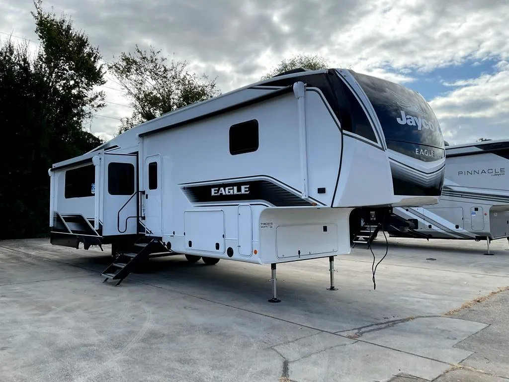 2026 Jayco Eagle 365UKTS - Photo 2