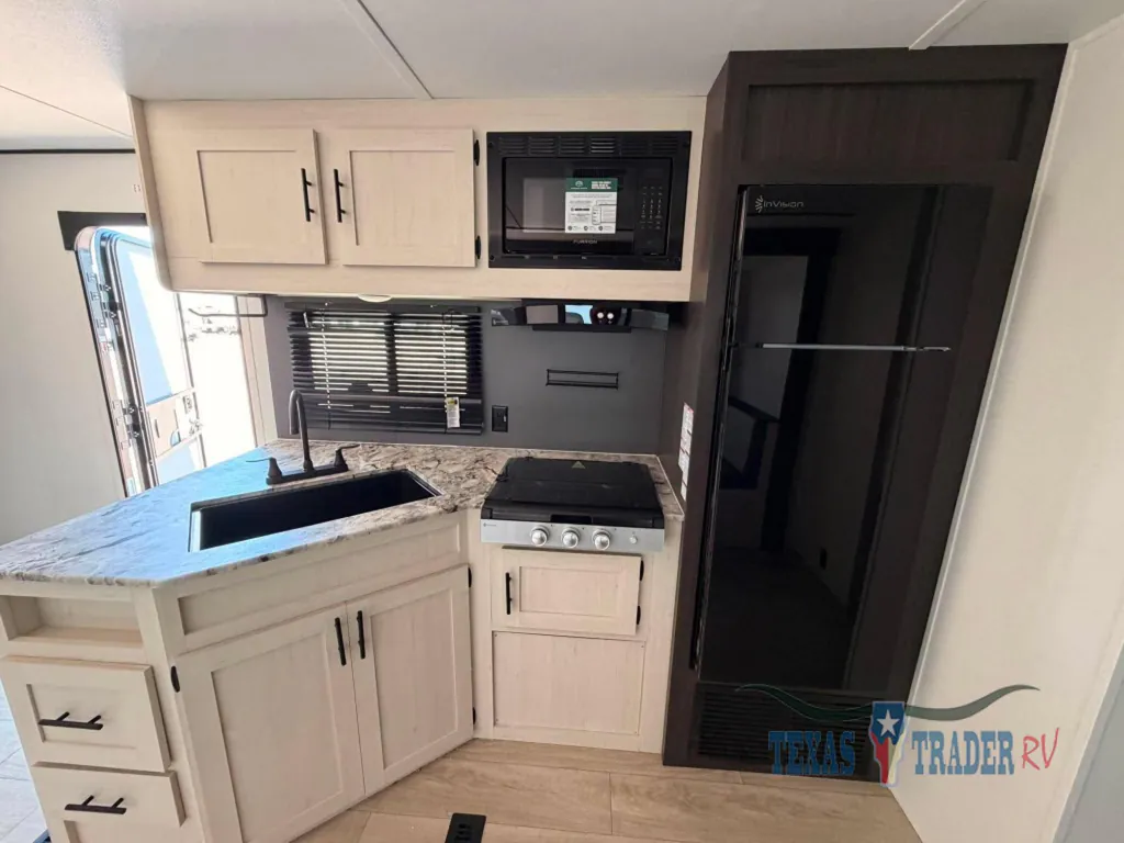 2027 Shasta i-5 Edition 532BEDS, Photos photo 8