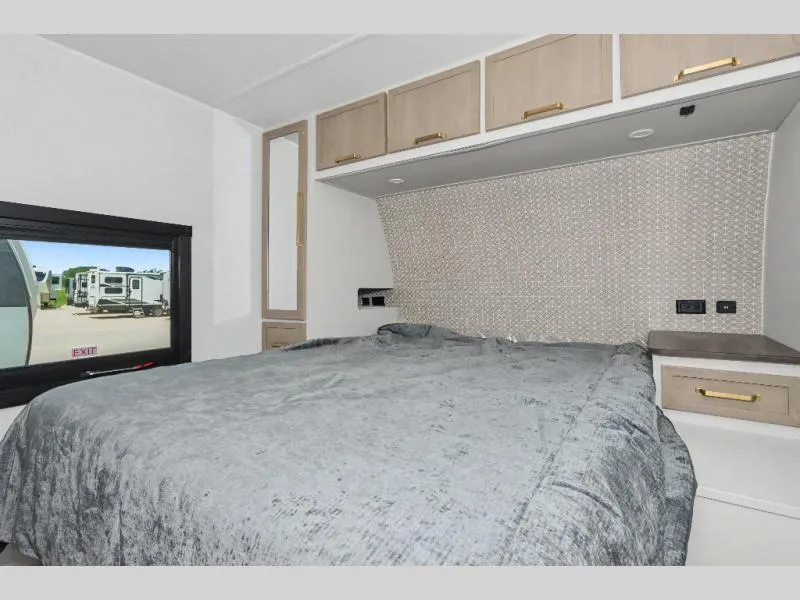 2026 Forest River RV Wildwood Heritage Glen Hyper-Lyte 28RKHL - Photo 2