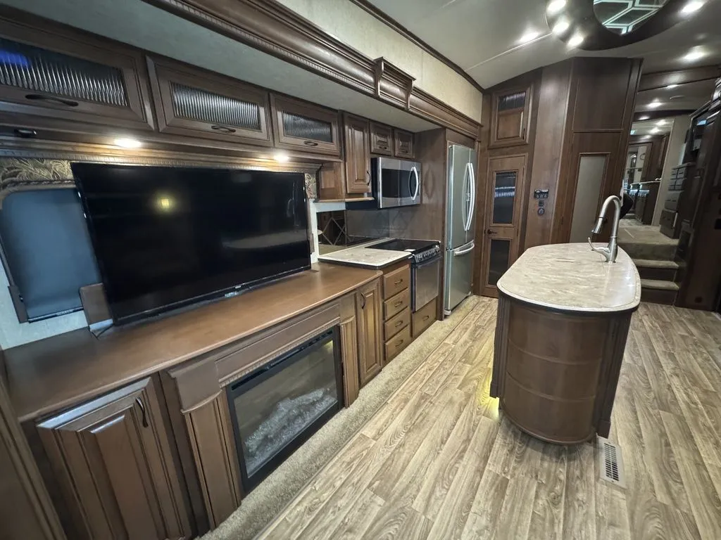 2015 Jayco Pinnacle 36FBTS, Photos photo 11