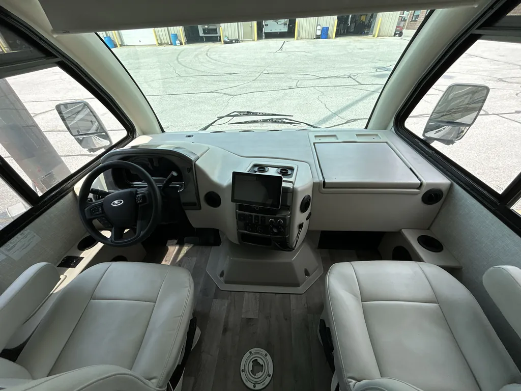 2025 Thor Motor Coach Axis 26.2, Photos photo 9