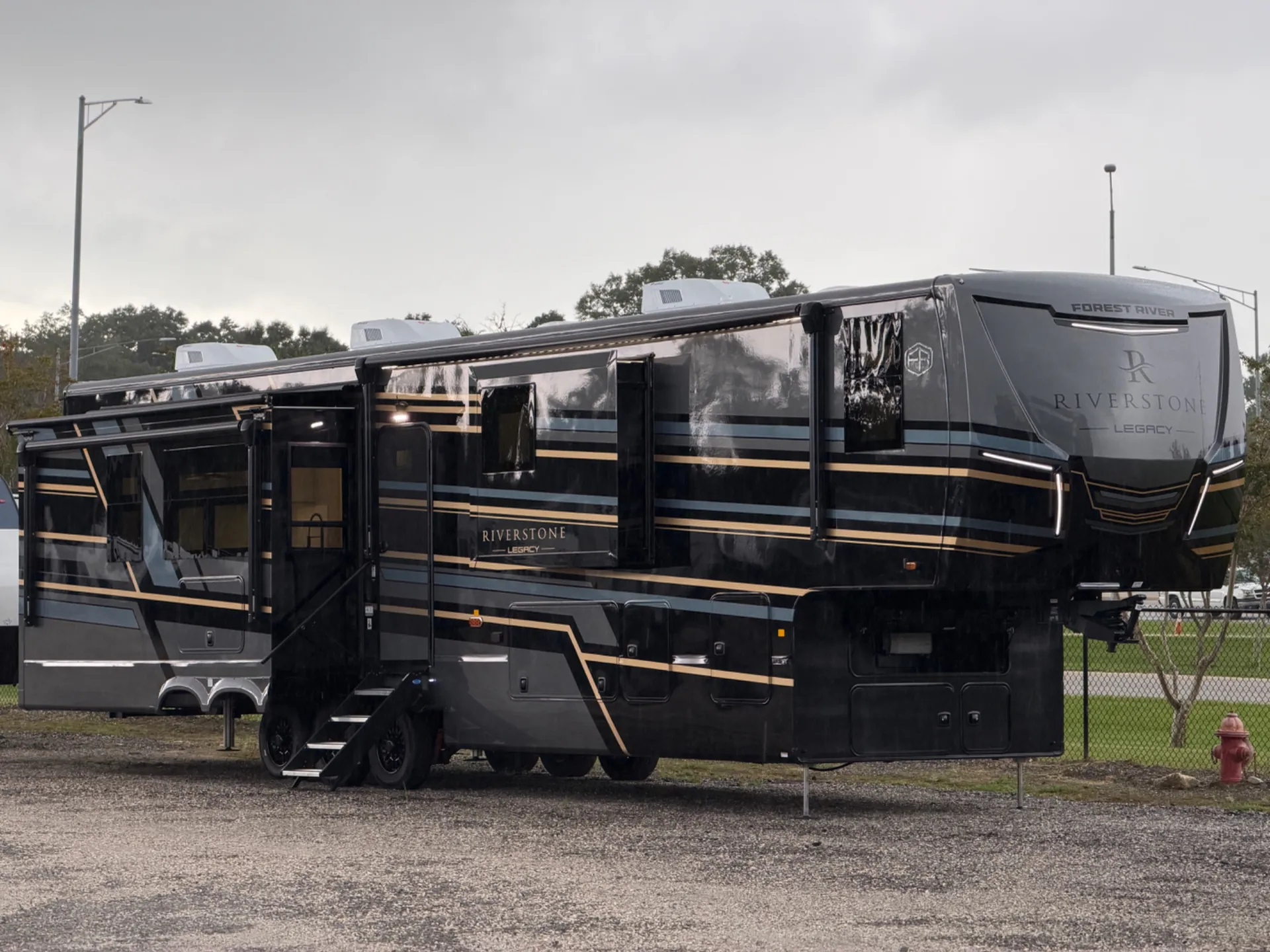 2027 Forest River Riverstone Legacy 43BFC - Photo 2