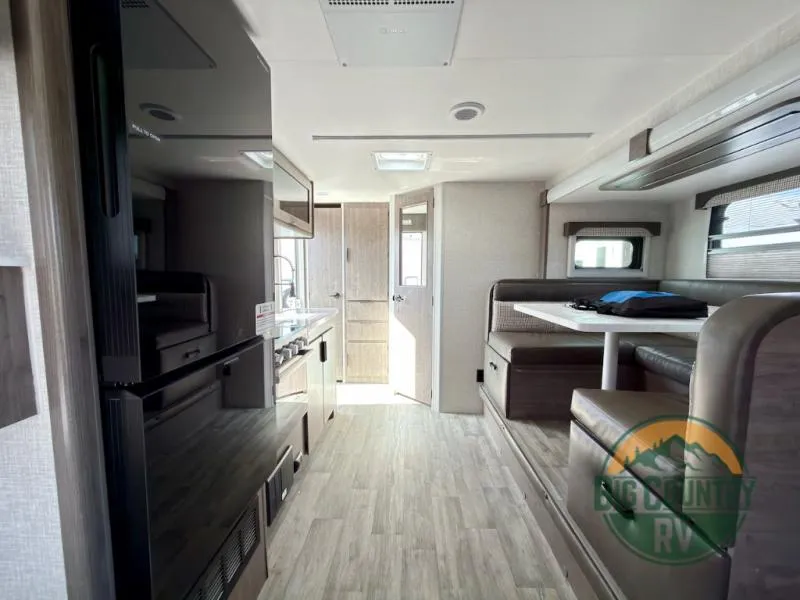 2026 Lance Lance Travel Trailers 1995 - Photo 2