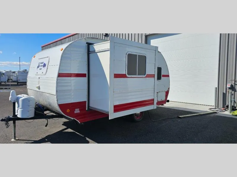 2017 Riverside RV Retro 176S - Photo 3