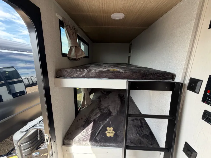 2026 Forest River Vibe Extreme Lite 2600BH, Photos photo 13