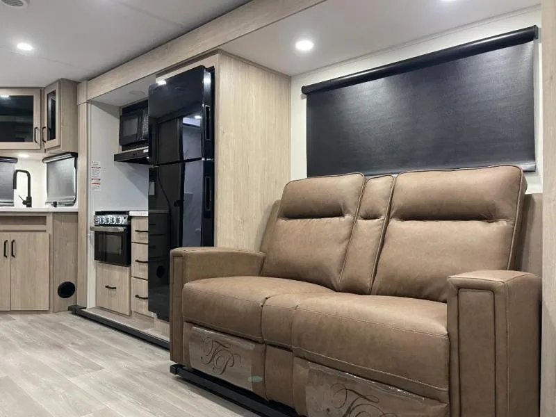 2026 Grand Design Imagine XLS 22MLE - Photo 4