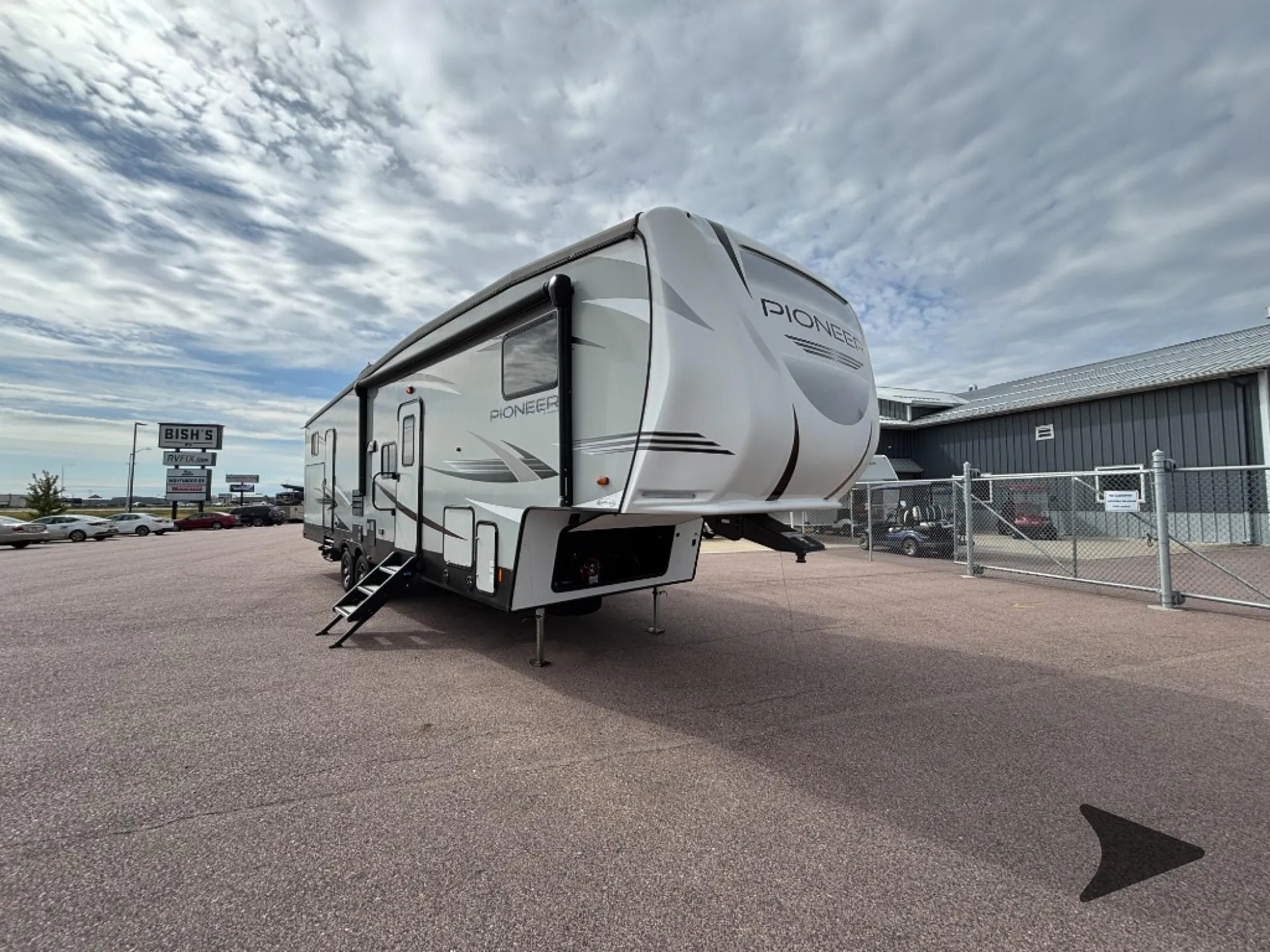 2020 Coachmen Chaparral 367BH - Photo 2