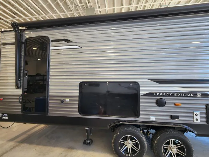 2026 Coachmen Catalina Legacy Edition 273DBHCK, Photos photo 32