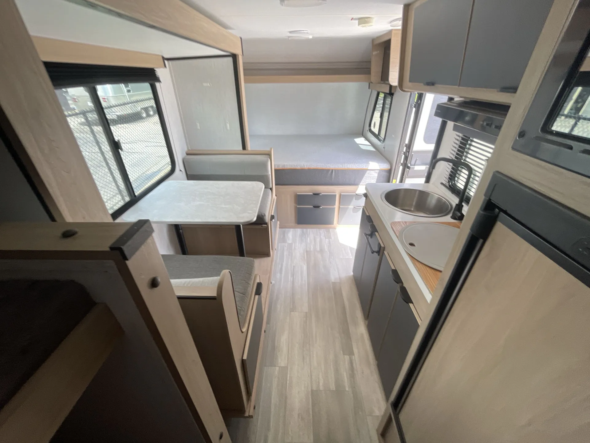2022 Cruiser RV Hitch 18BHS — living area main