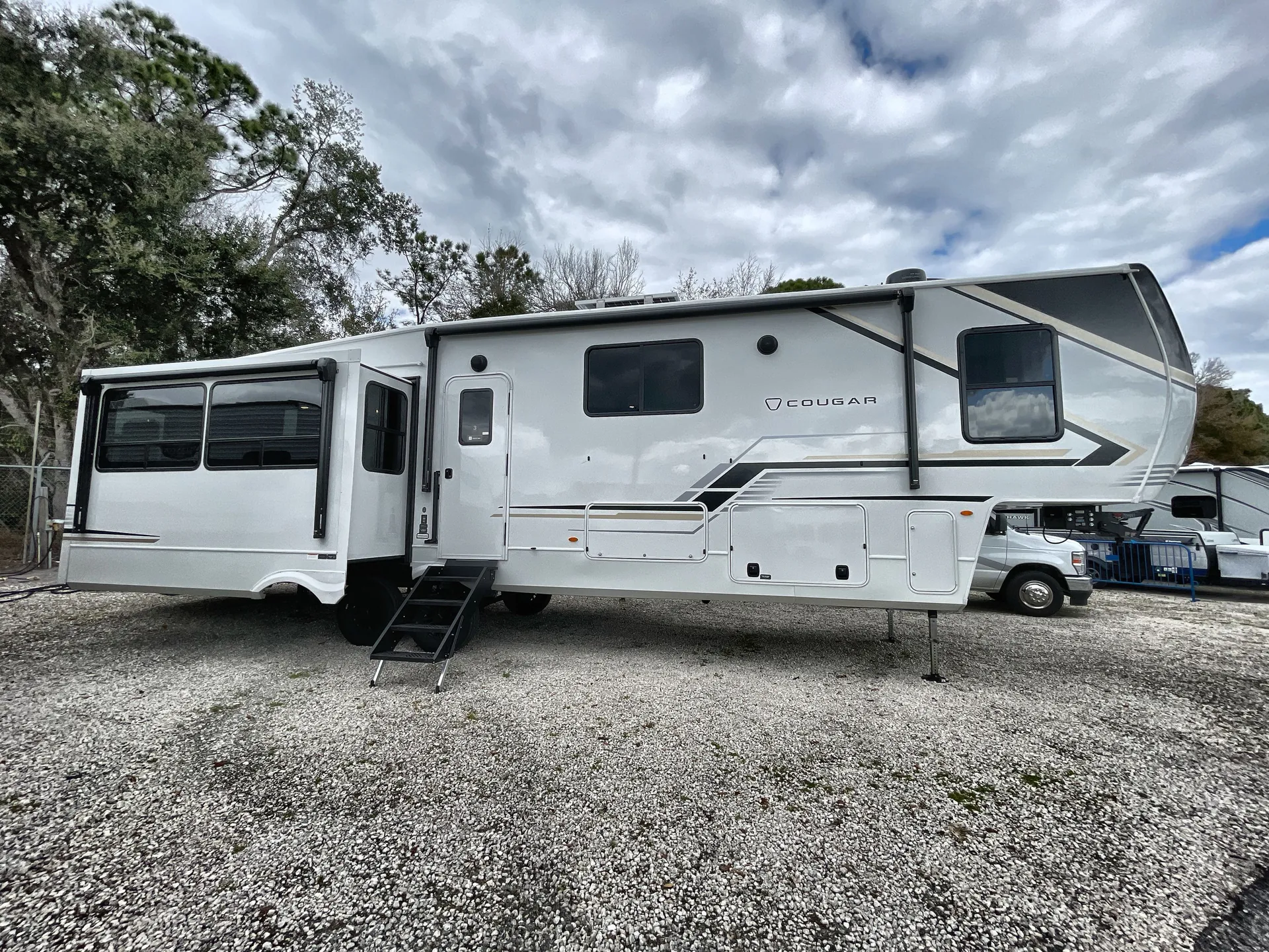 2026 Keystone Cougar 360MBI - Photo 2