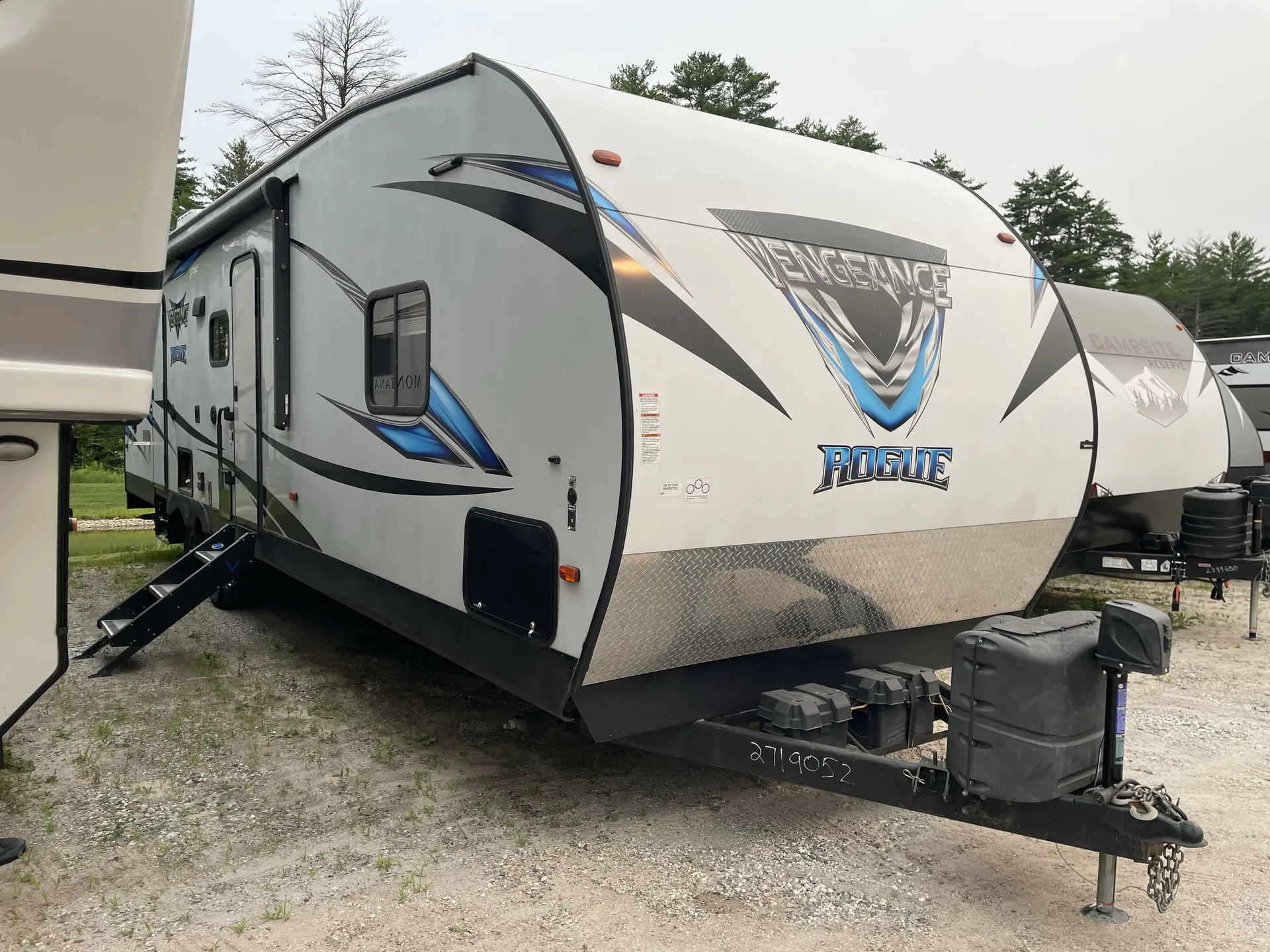 2019 Forest River Vengeance 31V - Photo 2