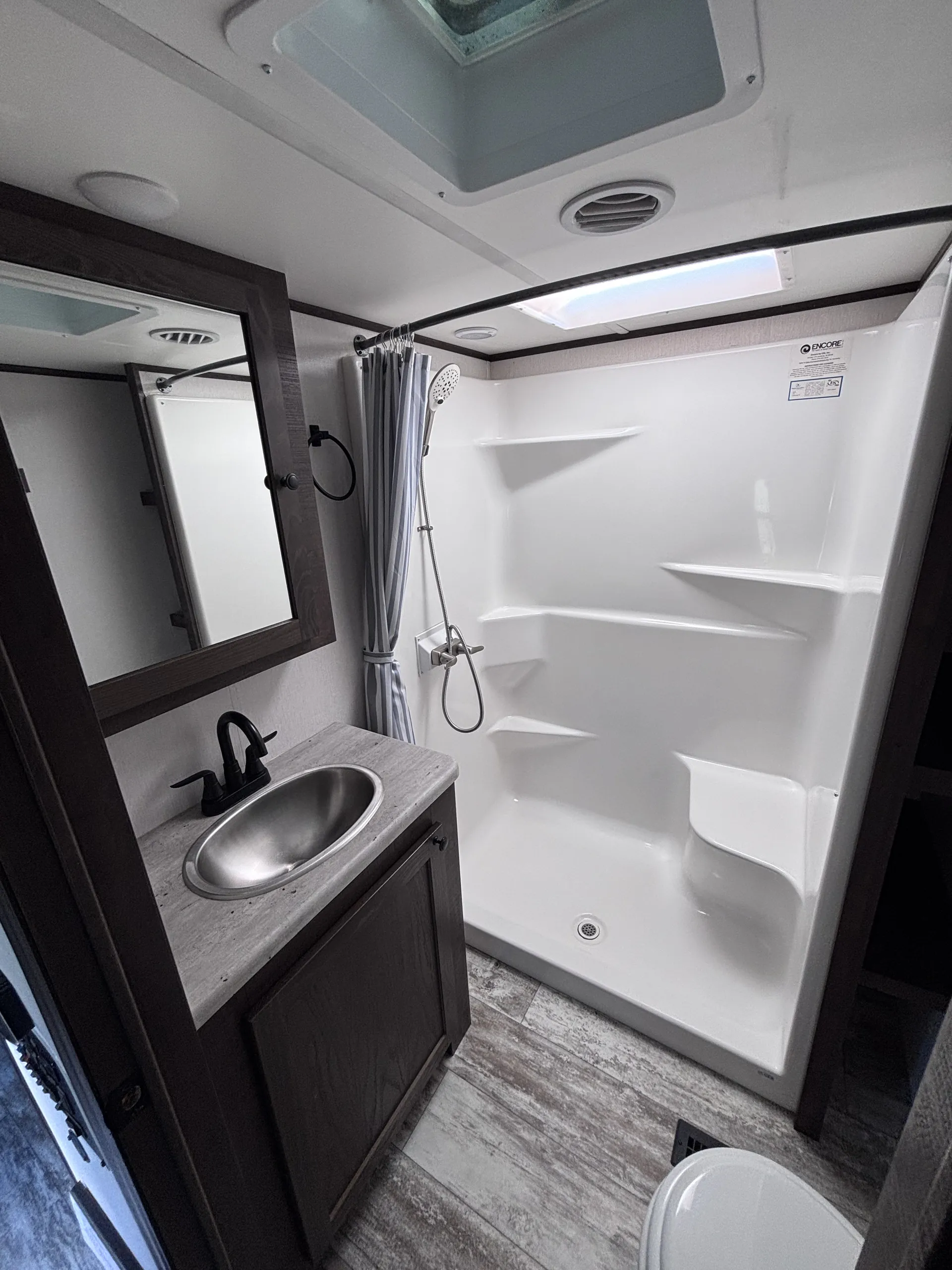 2022 Forest River XLR Nitro 35DK5 — Photo 6