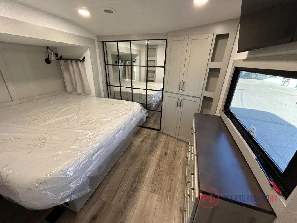 2026 Brinkley Model Z 3515, Photos photo 34
