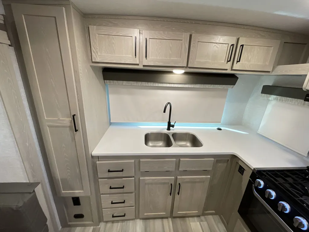 2023 Forest River Flagstaff Micro Lite 25FKS, Photos photo 11