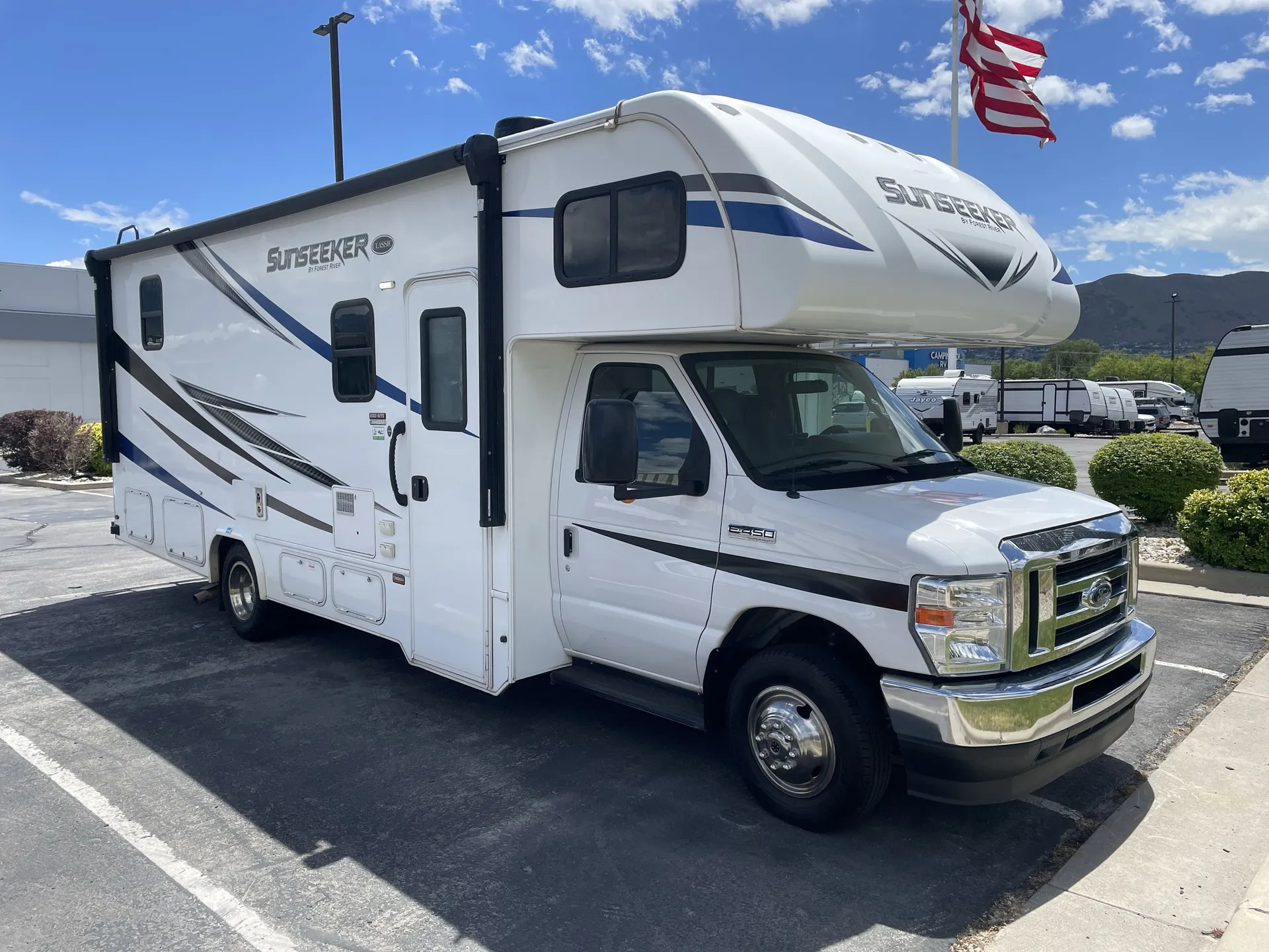 2021 Forest River Sunseeker 2440DS - Photo 2