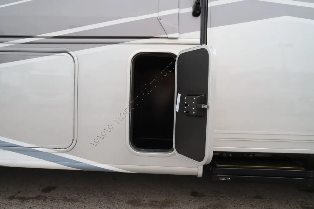 2026 Entegra Coach Vision XL 36C, Photos photo 22