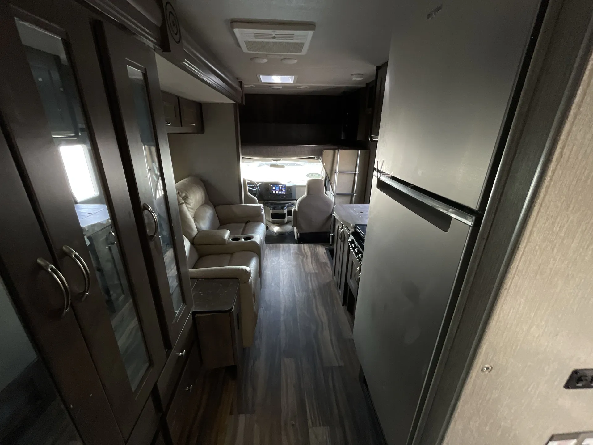 2022 Nexus Triumph 24T — living area main