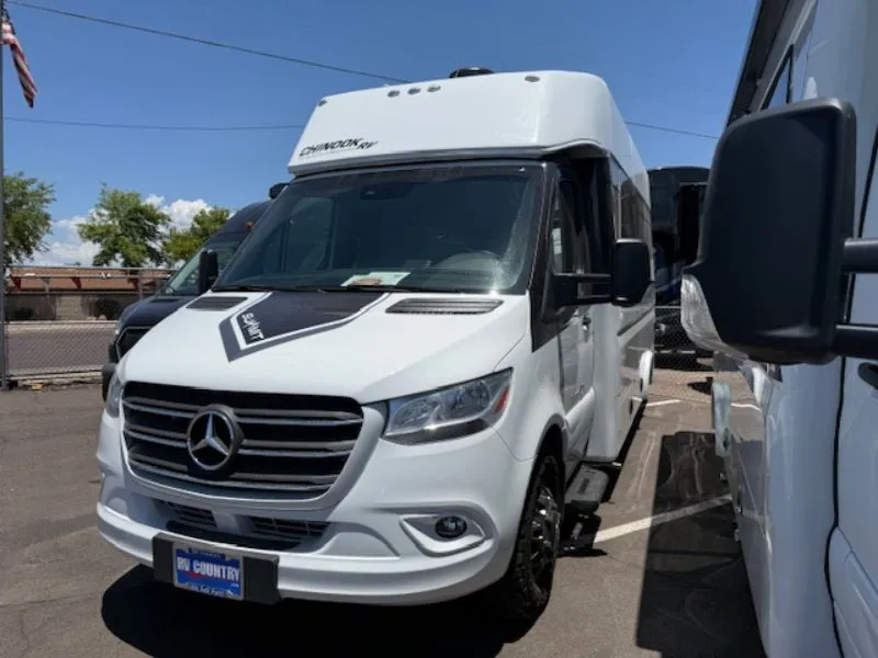 2025 Chinook RV Summit DS - Photo 3