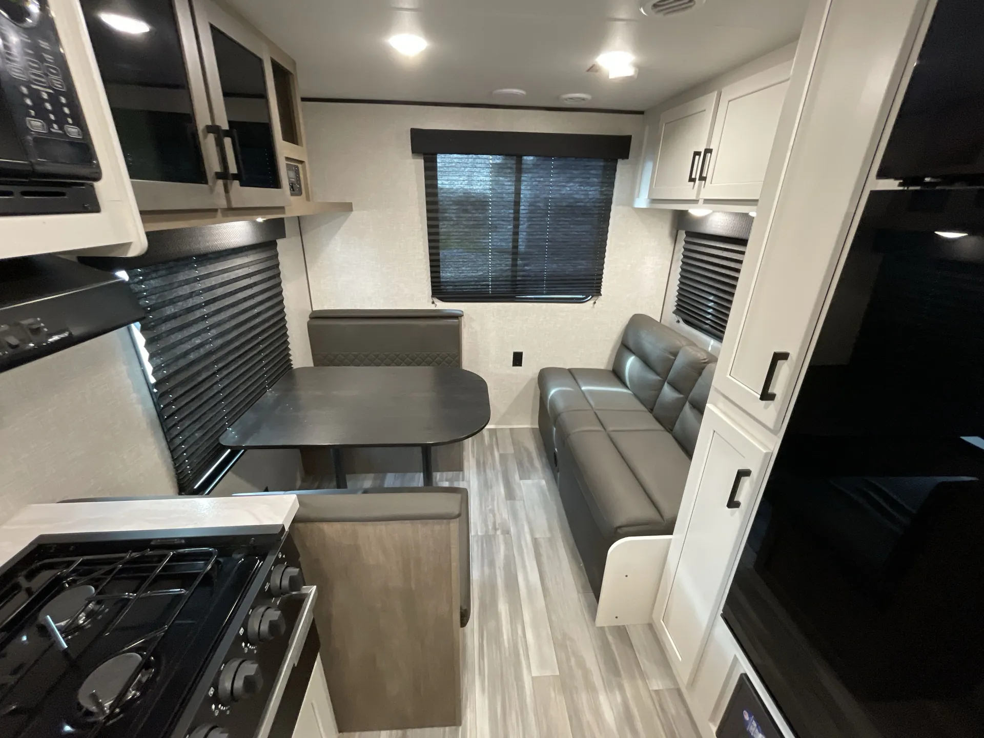 2024 Jayco Jay Flight SLX 210QBW — living area main