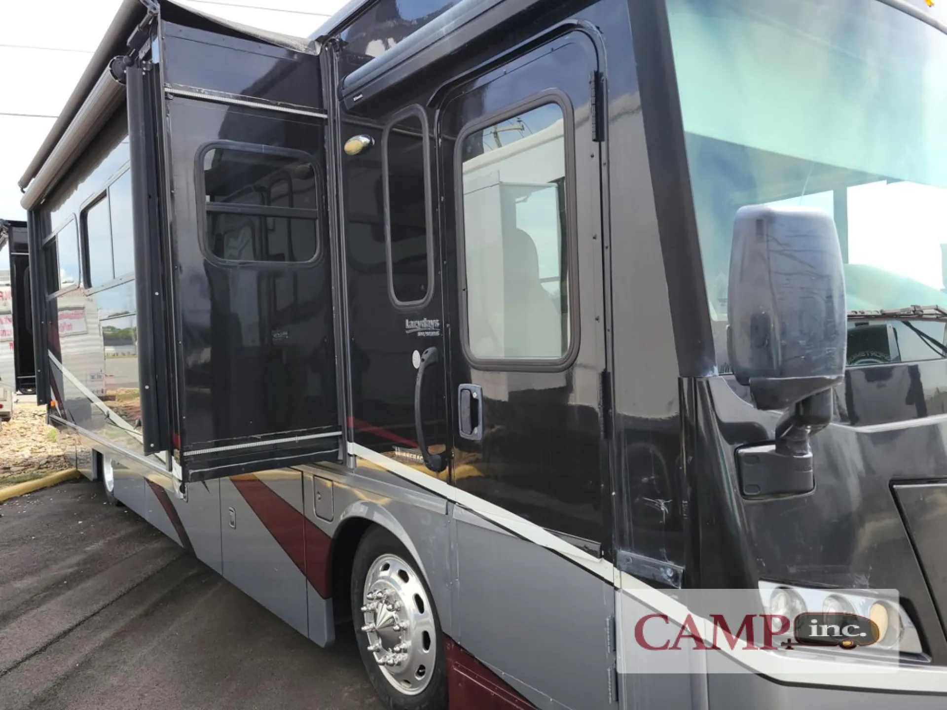 2016 Winnebago Forza 36G - Photo 3