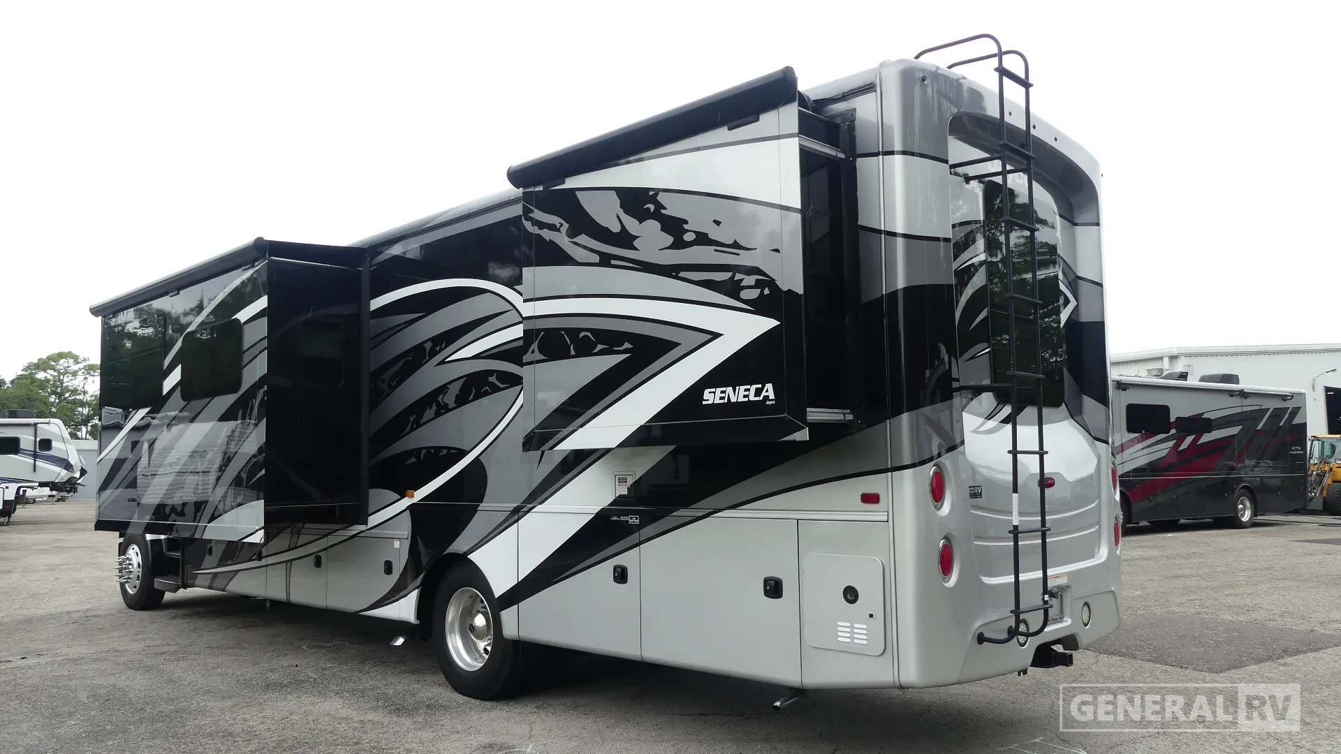 2022 Jayco Seneca 37L - Photo 4