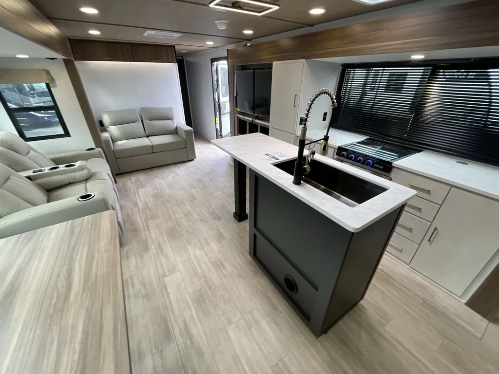 2026 Forest River Vibe 3400XL, Photos photo 3