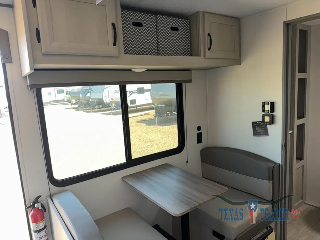 2027 Coachmen Catalina Summit Series 7 154RBX, Photos photo 12