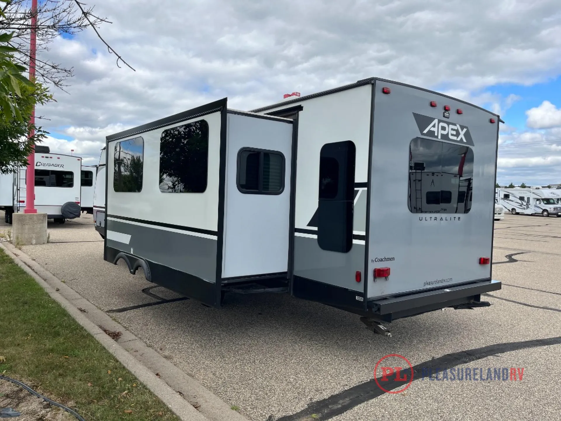 2021 Coachmen Apex Ultra-Lite 293RLDS - Photo 3