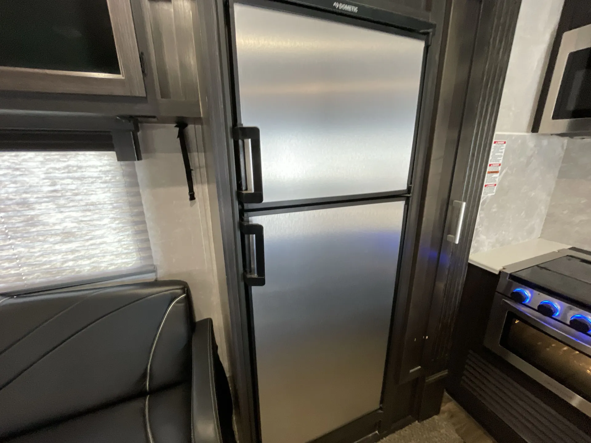 2022 Eclipse Stellar 28KSG dealer photo 8 from Camping World