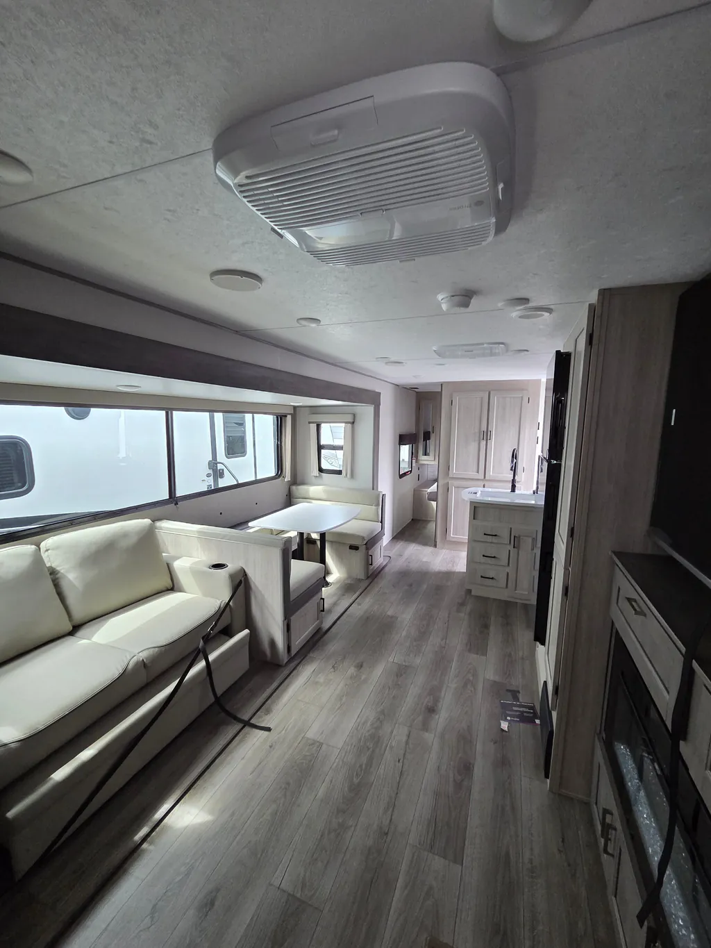 2026 Coachmen Catalina Legacy Edition 273DBHCK, Photos photo 39