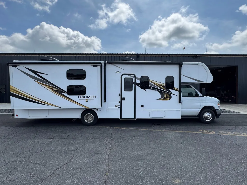 2026 Nexus Triumph 32T, Photos photo 15