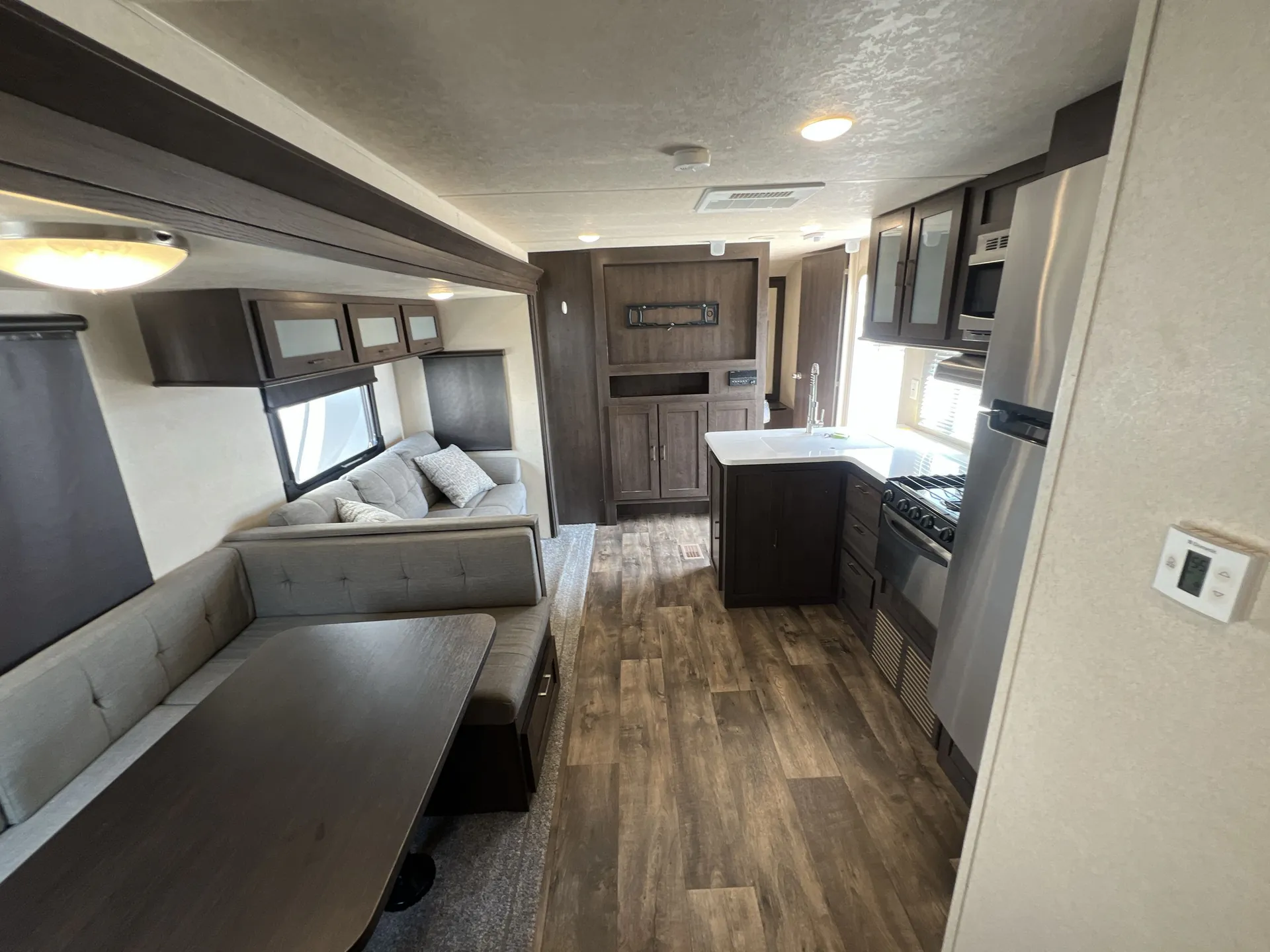 2019 Forest River Salem 31KQBTS — living area main