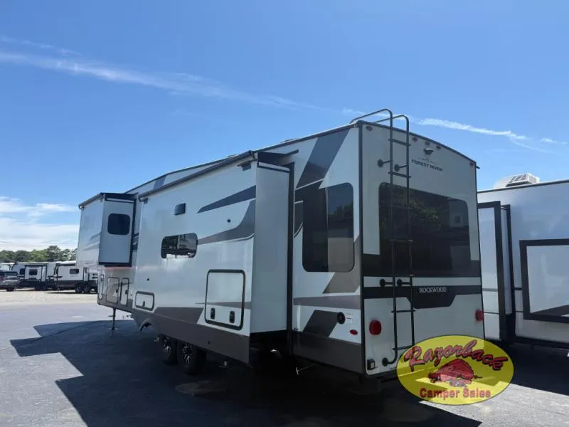 2026 Forest River Rockwood Signature 401SFB - Photo 4