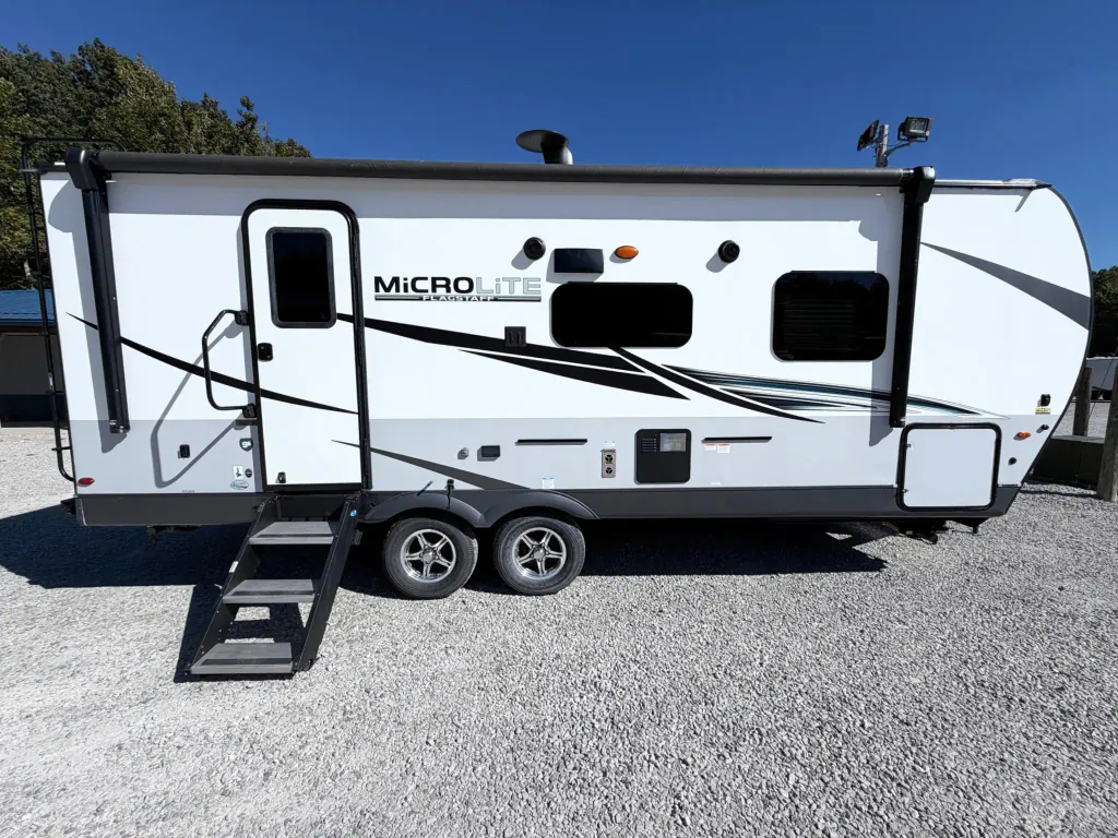 2021 Forest River Flagstaff Micro Lite 25FBLS, Photos photo 2