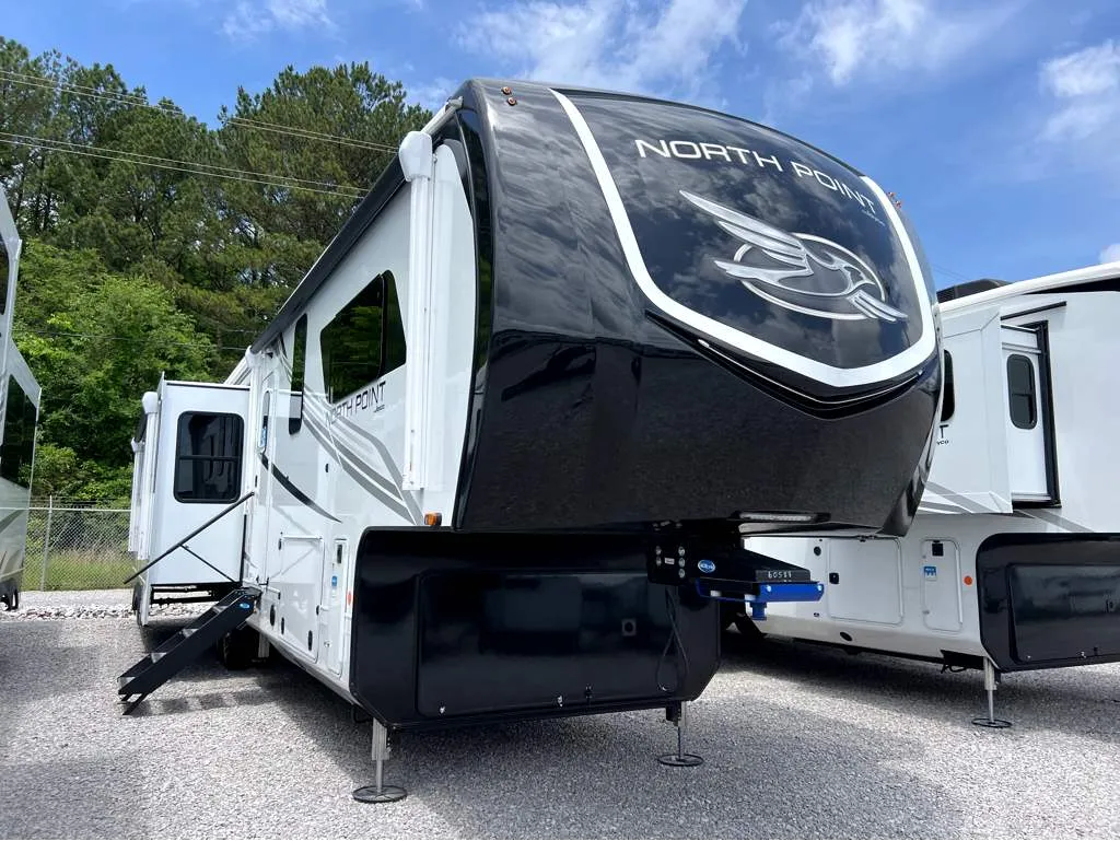 2025 Jayco North Point 381CKRE - Photo 2